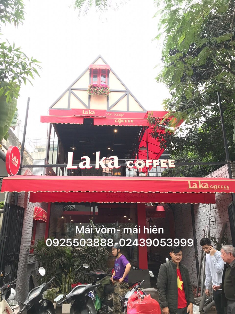 Lắp đặt mái vòm, mái hiên di động nhà hàng LaKa Coffee.